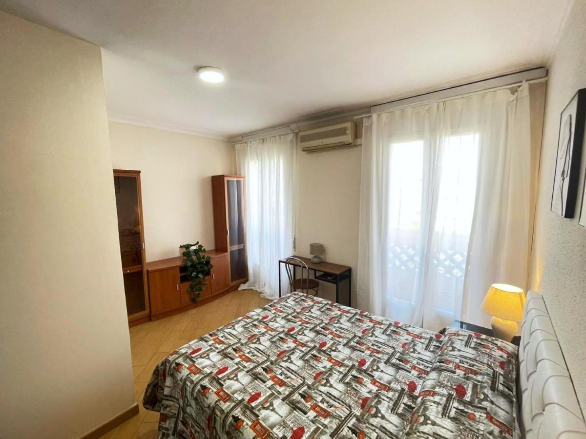 Rooms Nueva Valencia برشلونة المظهر الخارجي الصورة