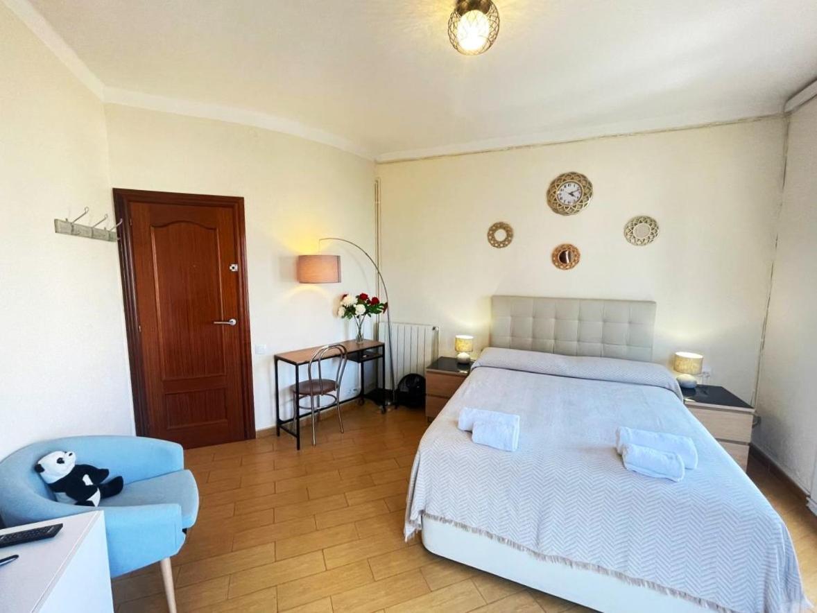 Rooms Nueva Valencia برشلونة المظهر الخارجي الصورة