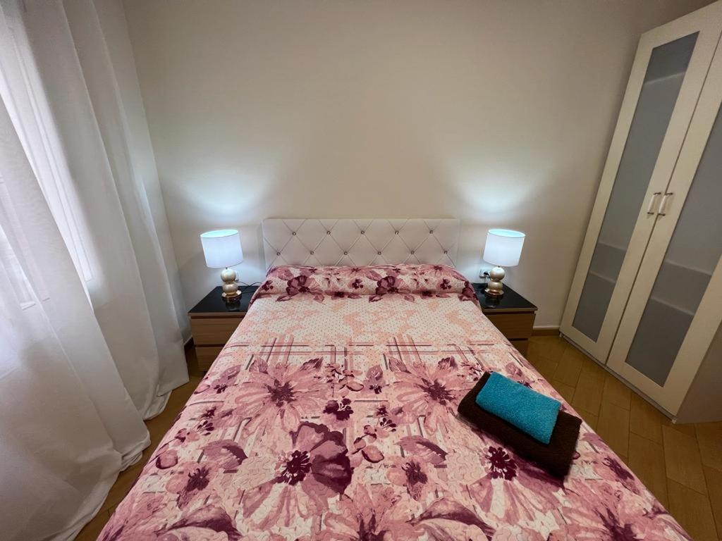 Rooms Nueva Valencia برشلونة المظهر الخارجي الصورة