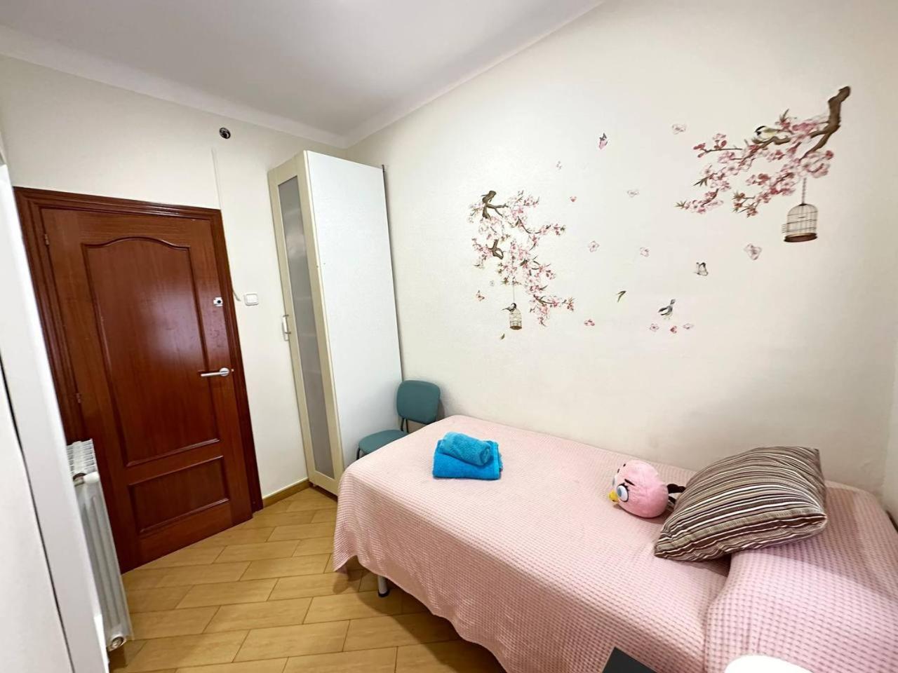 Rooms Nueva Valencia برشلونة المظهر الخارجي الصورة
