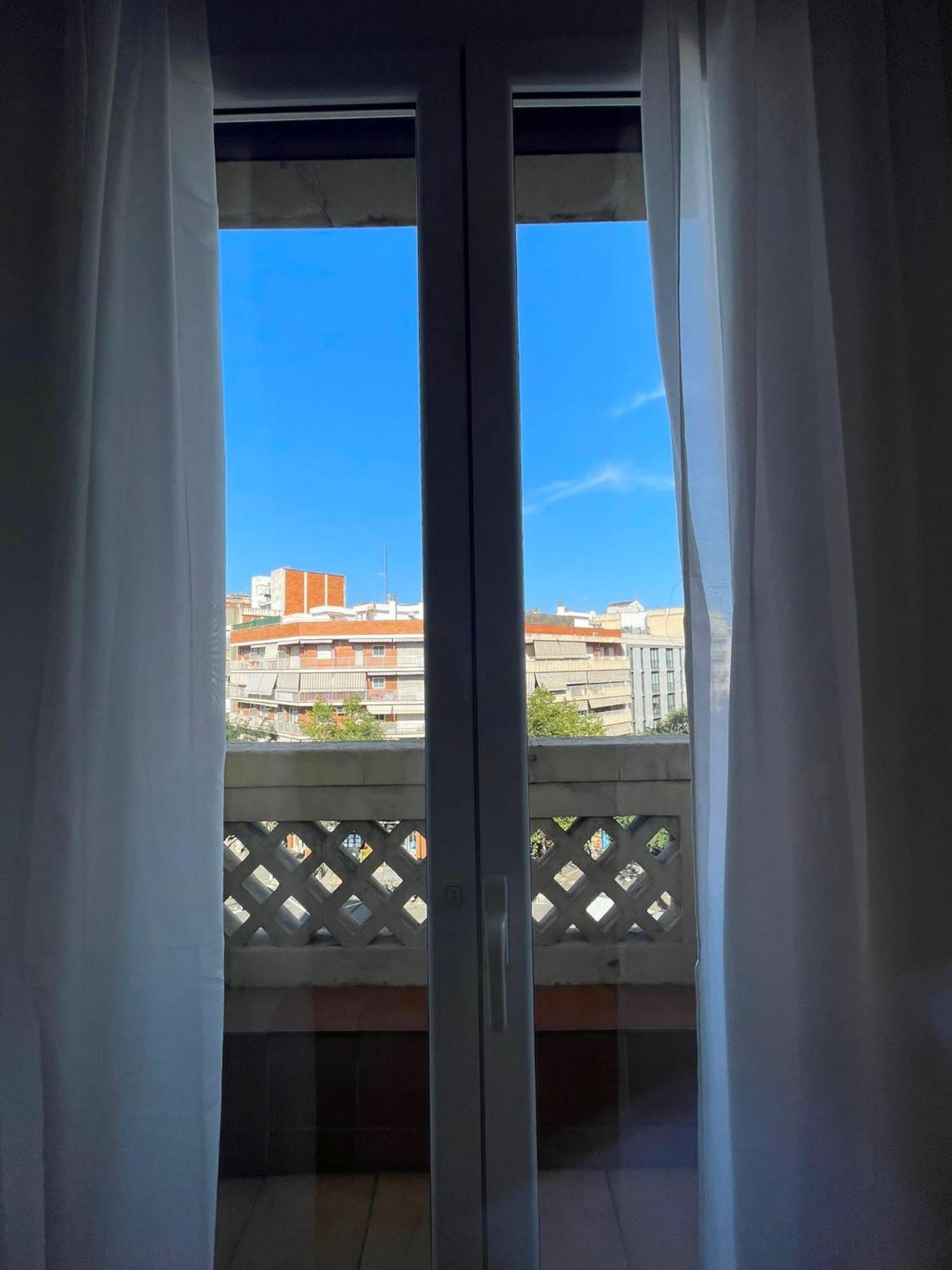 Rooms Nueva Valencia برشلونة المظهر الخارجي الصورة