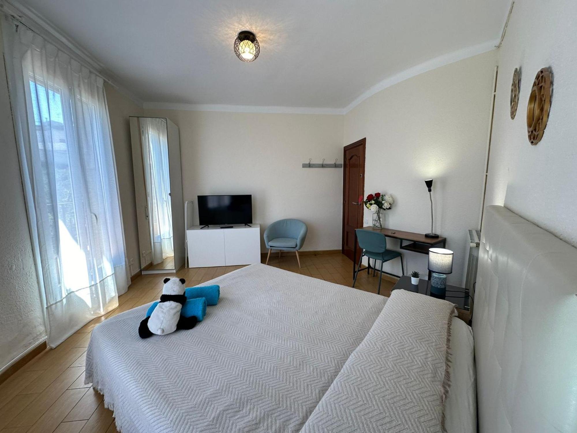 Rooms Nueva Valencia برشلونة المظهر الخارجي الصورة