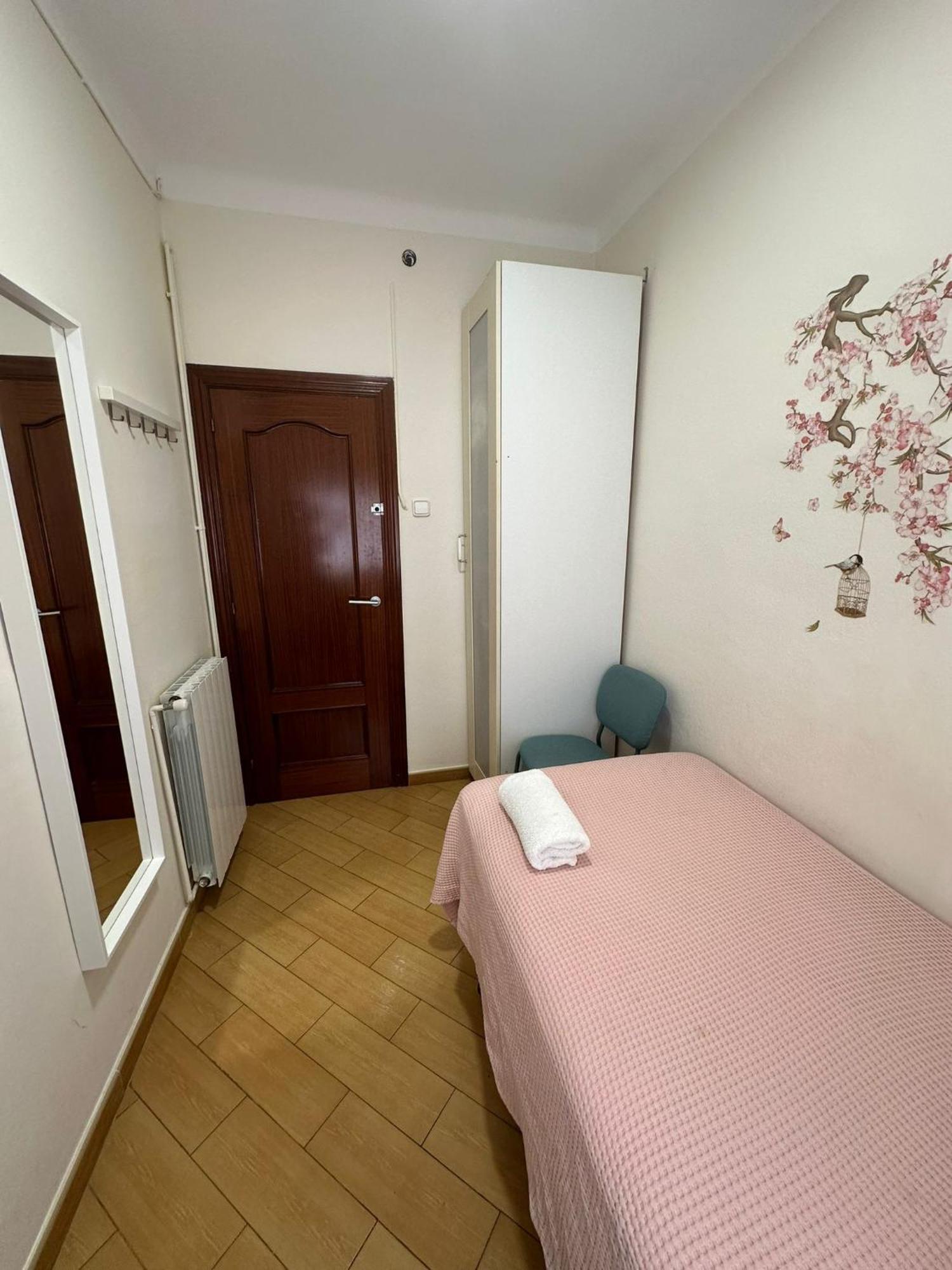 Rooms Nueva Valencia برشلونة المظهر الخارجي الصورة