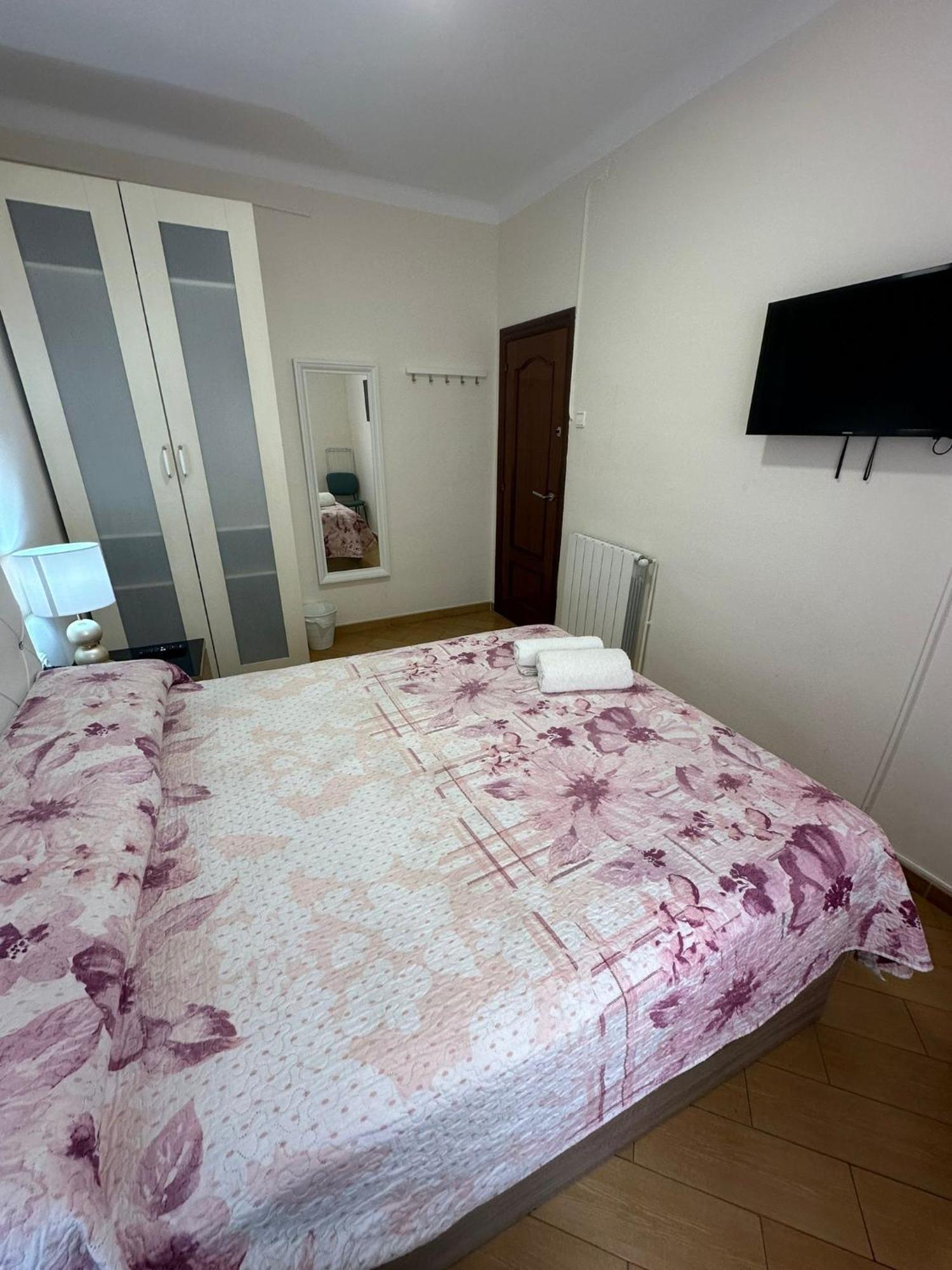 Rooms Nueva Valencia برشلونة المظهر الخارجي الصورة